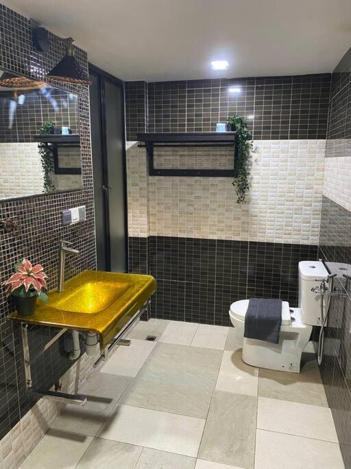 Villa Suria 3 Sepang With Private Pool Sungai Pelek Exterior foto