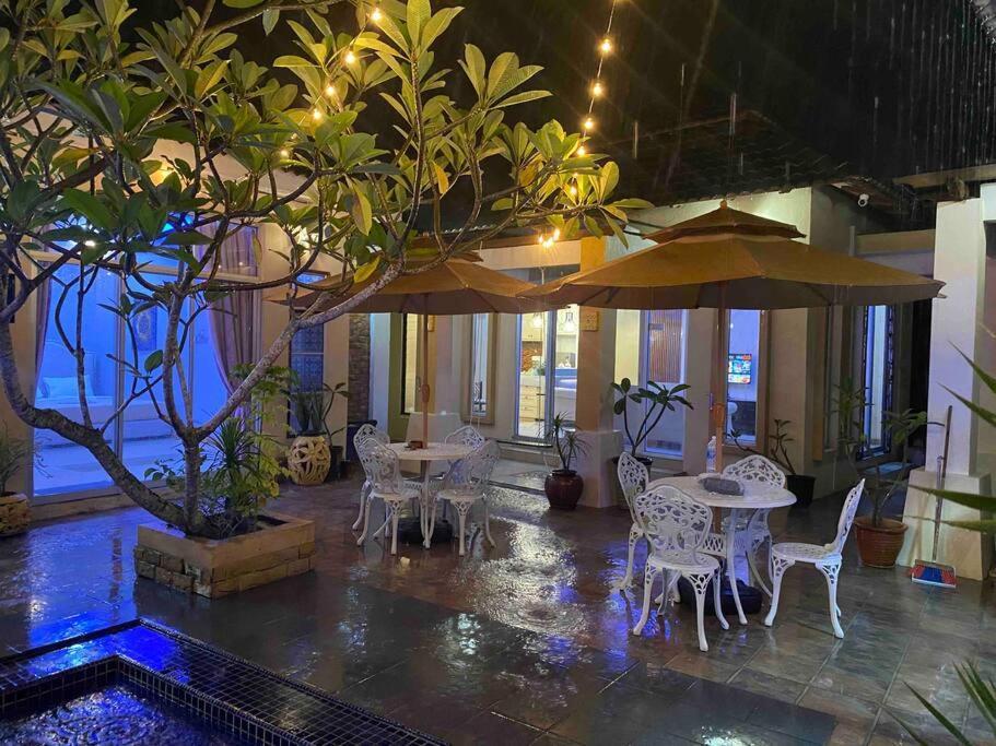 Villa Suria 3 Sepang With Private Pool Sungai Pelek Exterior foto